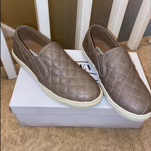 Steve Madden Ecentrcq slip on shoes